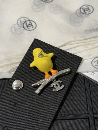 Chanel Little Yellow Chick Branch-Style Pendant Brooch with Full Pavé Diamonds