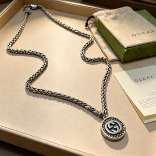 Gucci GG Circle Logo Silver Pendant Chain Necklace